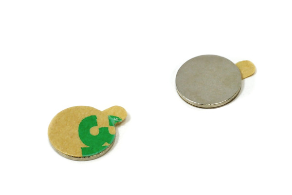 Kotoučové magnety, 8,0 x 1 mm, samolepicí